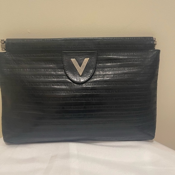 Vintage 70’s-80’s Mario Valentino Black leather all over signature Clutch Bag - Picture 2 of 7